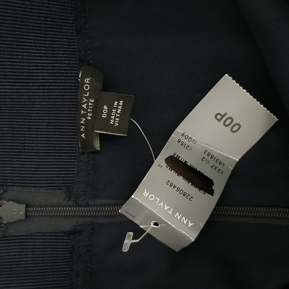 Ann Taylor petite navy blue skirt, size 00P - Picture 12 of 12
